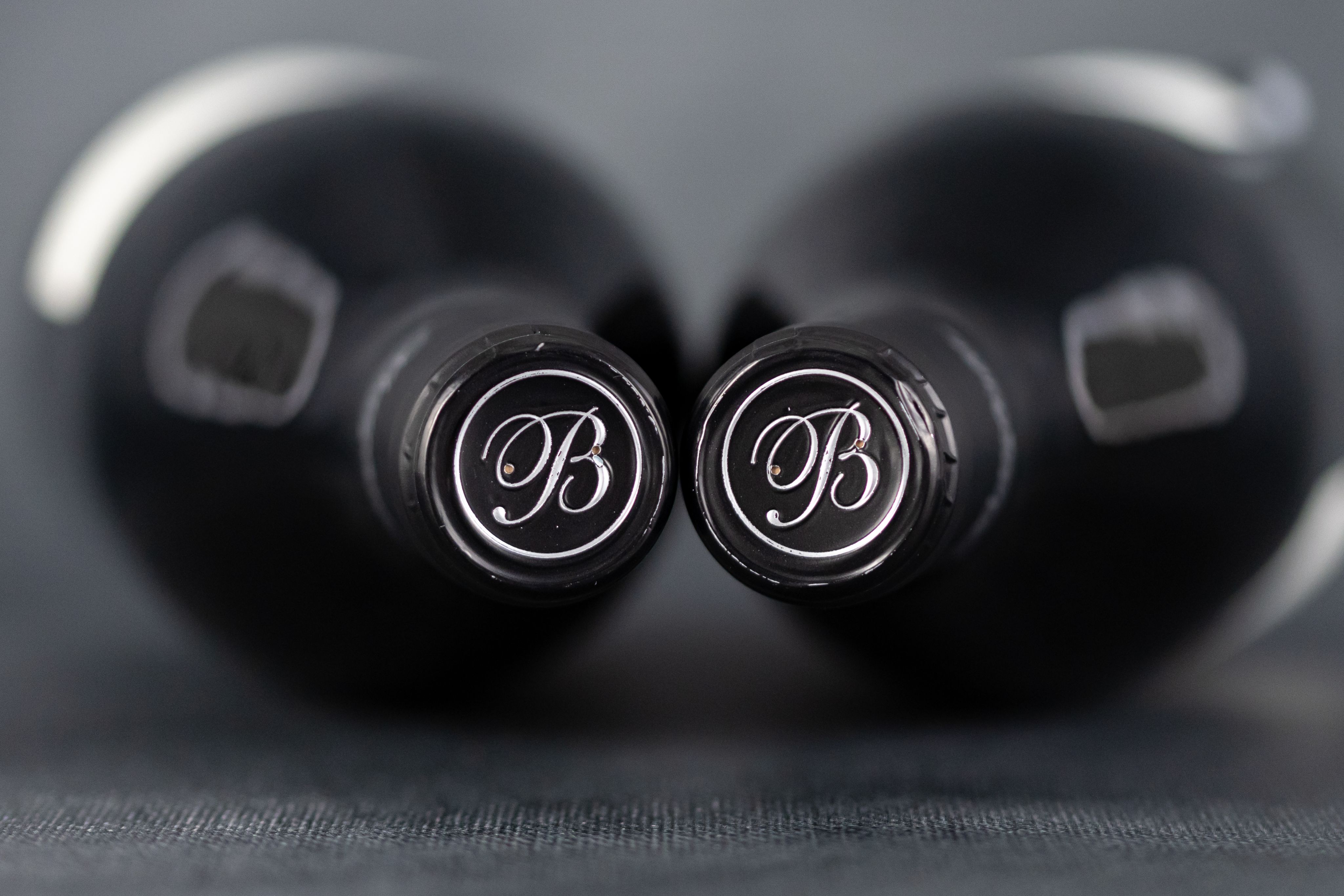 selective focus photography of clear glass wine glass
